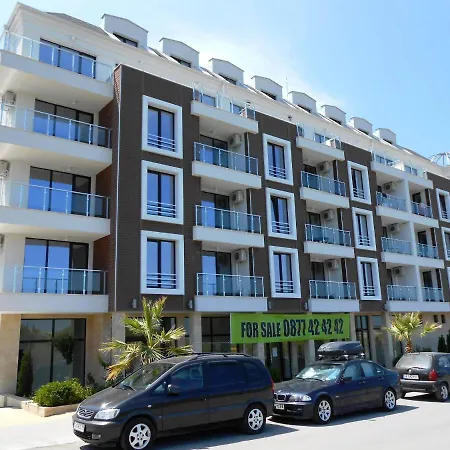 Sea View Free Parking Aparthotel 4*