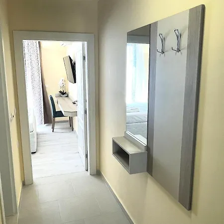 Sea View Free Parking Aparthotel 4*